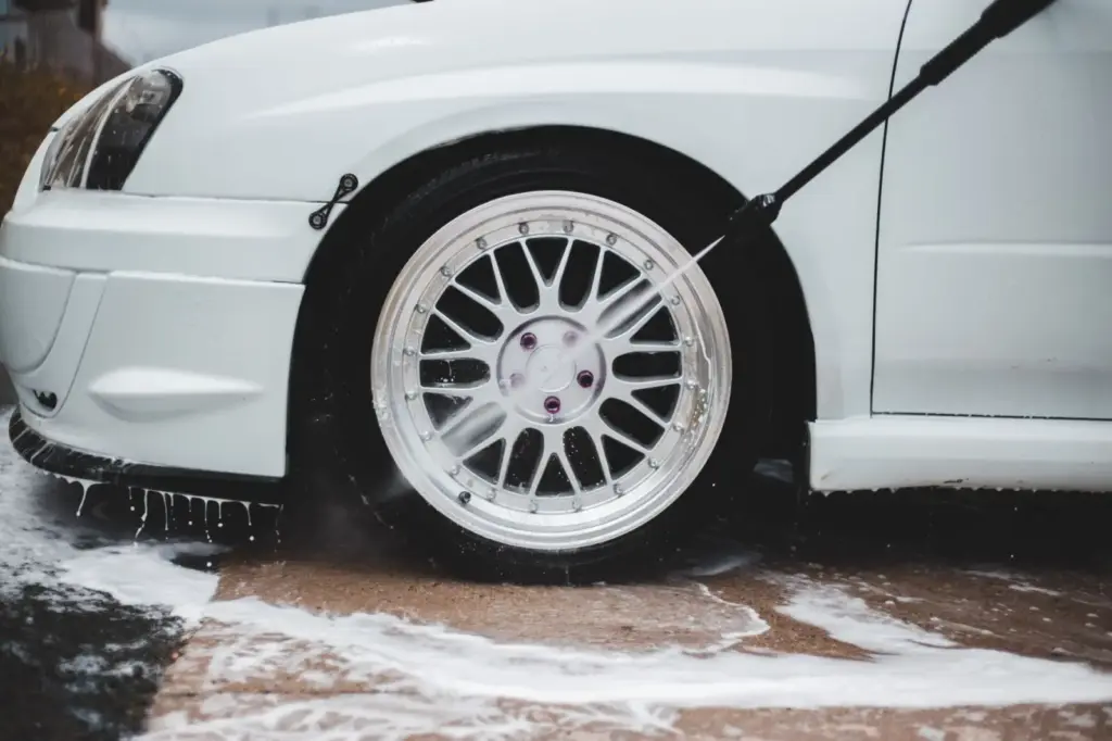 clean vinyl siding without pressure washer Cleaning Vinyl Siding Without a Pressure Washer: 5 Methods That Work Why Skip the Pressure Washer?