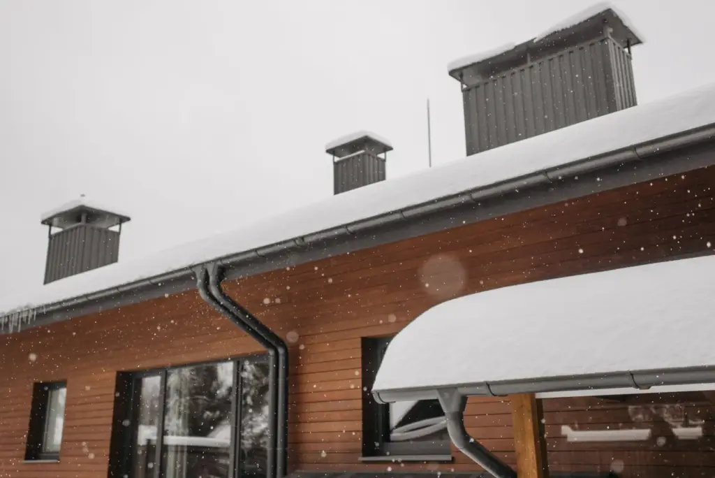 vinyl siding cold climates Best Vinyl Siding Brand for Cold Climates: Expert Guide 2026 Top 7 Best Vinyl Siding Brands for Cold Climates