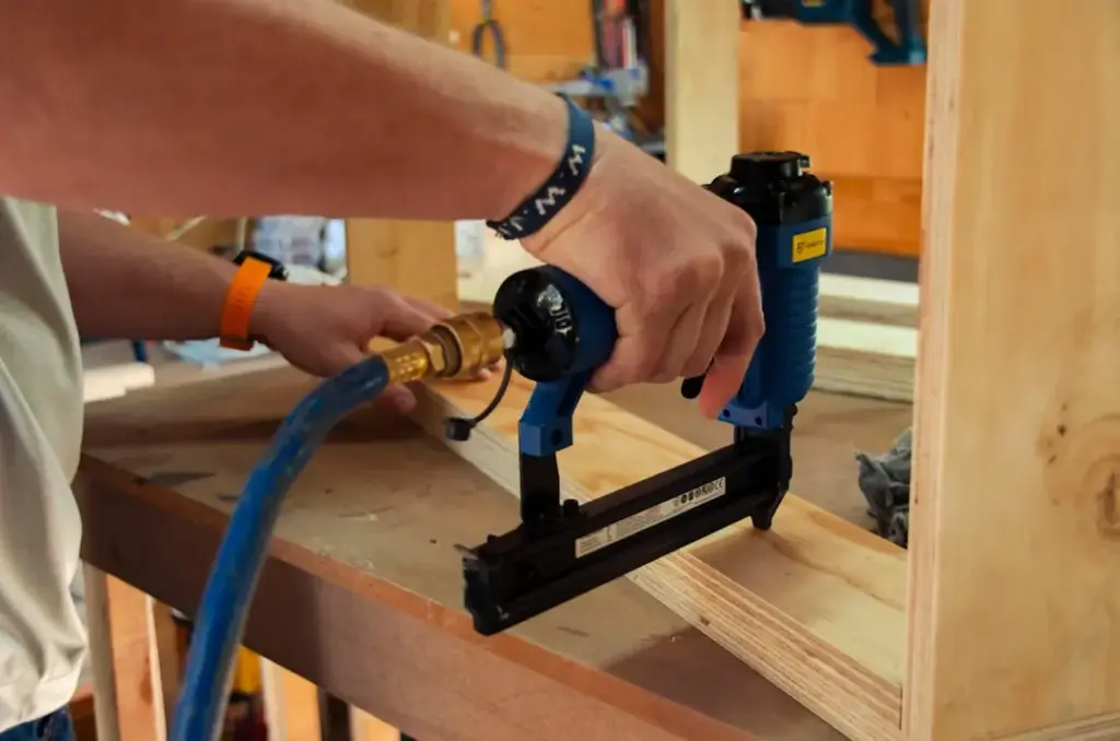 vinyl siding nail gun Best Vinyl Siding Nail Gun for Pro Installers (2026 Picks) Key Features to Look For (Detailed Buying Guide)